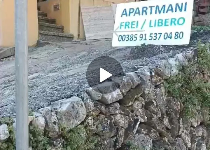 Apartments And Rooms Roberto B.